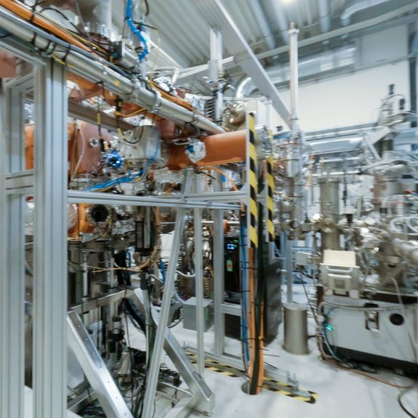 Max Planck Institut - Indoor Drohnen Tour in Leipzig